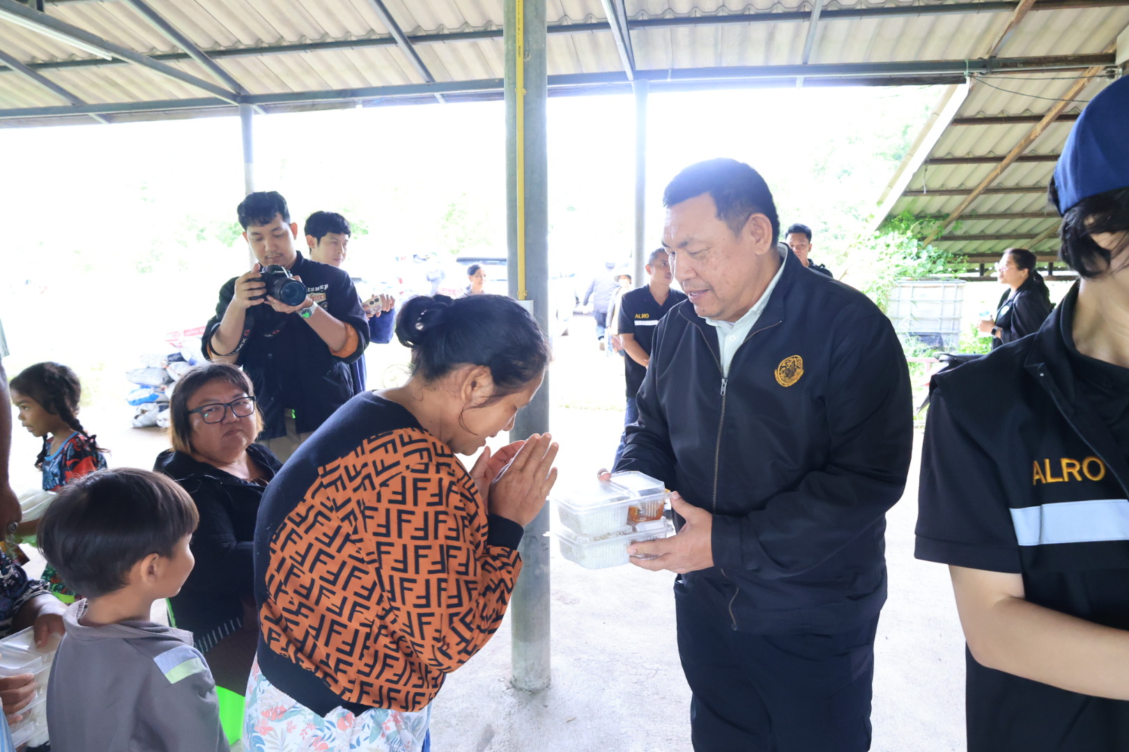 title - ส.ป.ก. ลงพื้นที่ช่วยเหลือเกษตรกรและประชาชนผู้ประสบอุทกภัย อ.วังน้อย จ.พระนครศรีอยุธยา